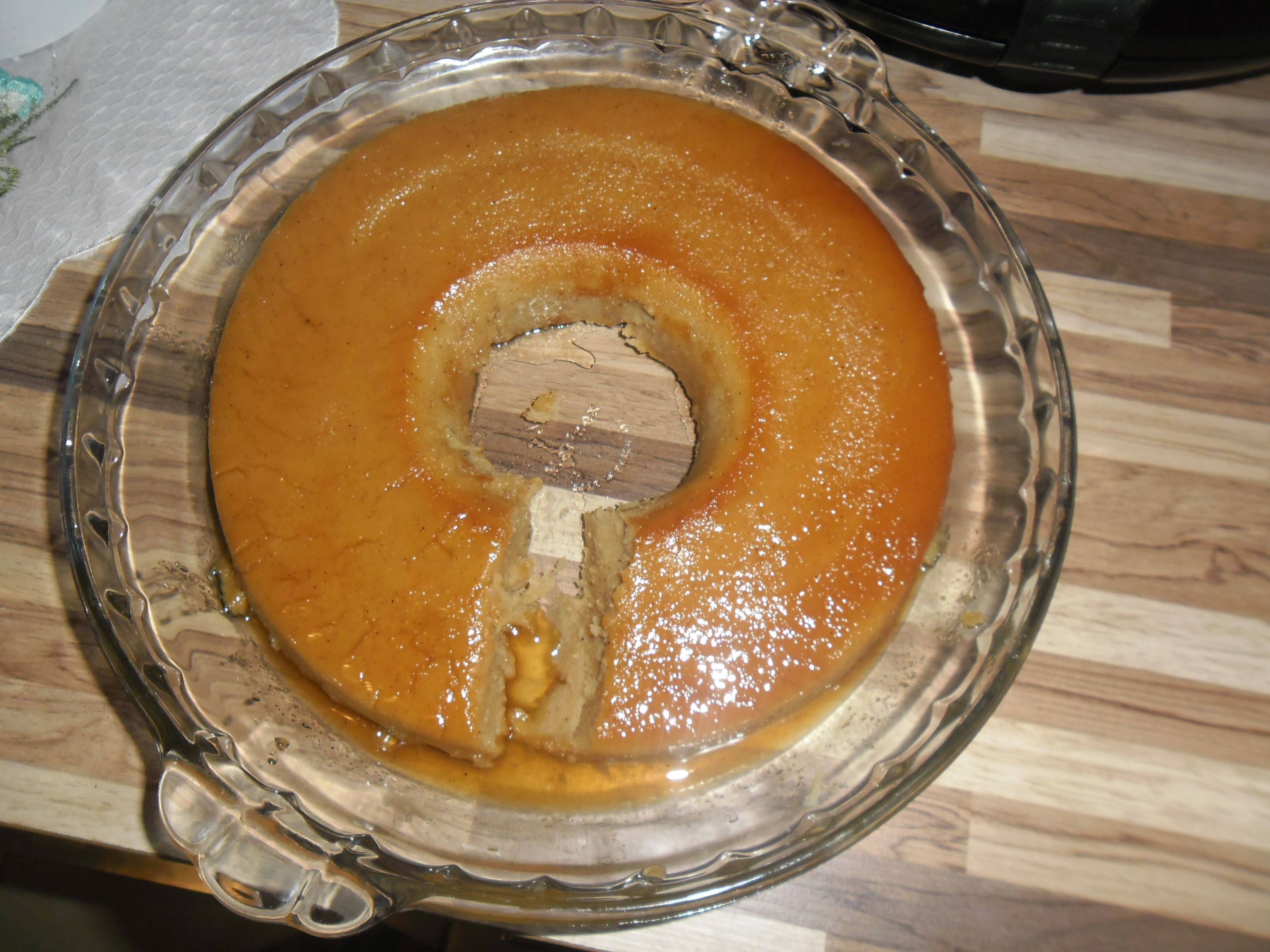 Pudim de pão com um toque de canela em pó