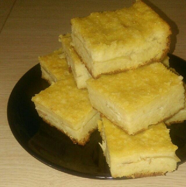 Pudim de pão recheado com maçã