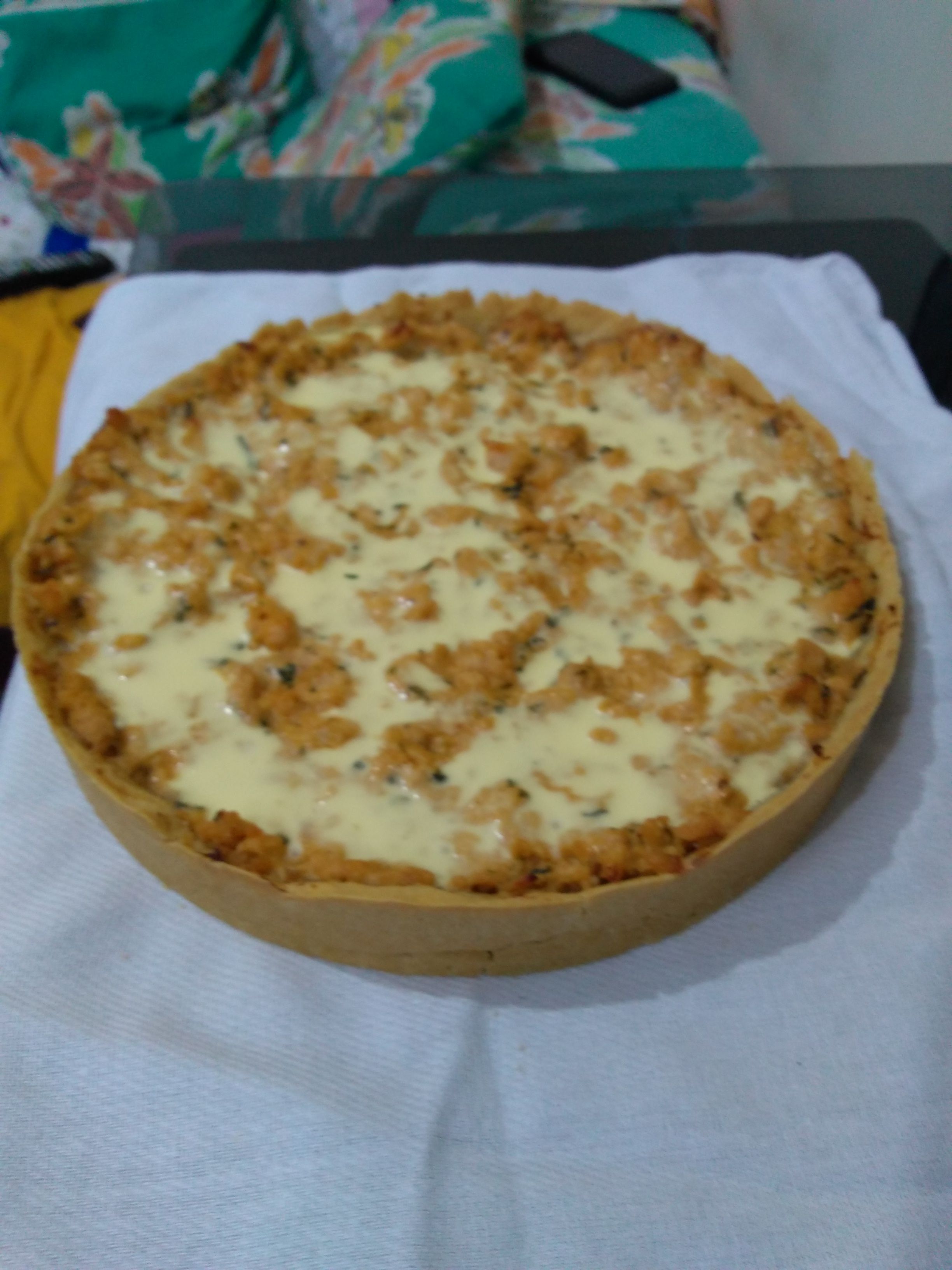 QUICHE DE FRANGO COM REQUEIJÃO