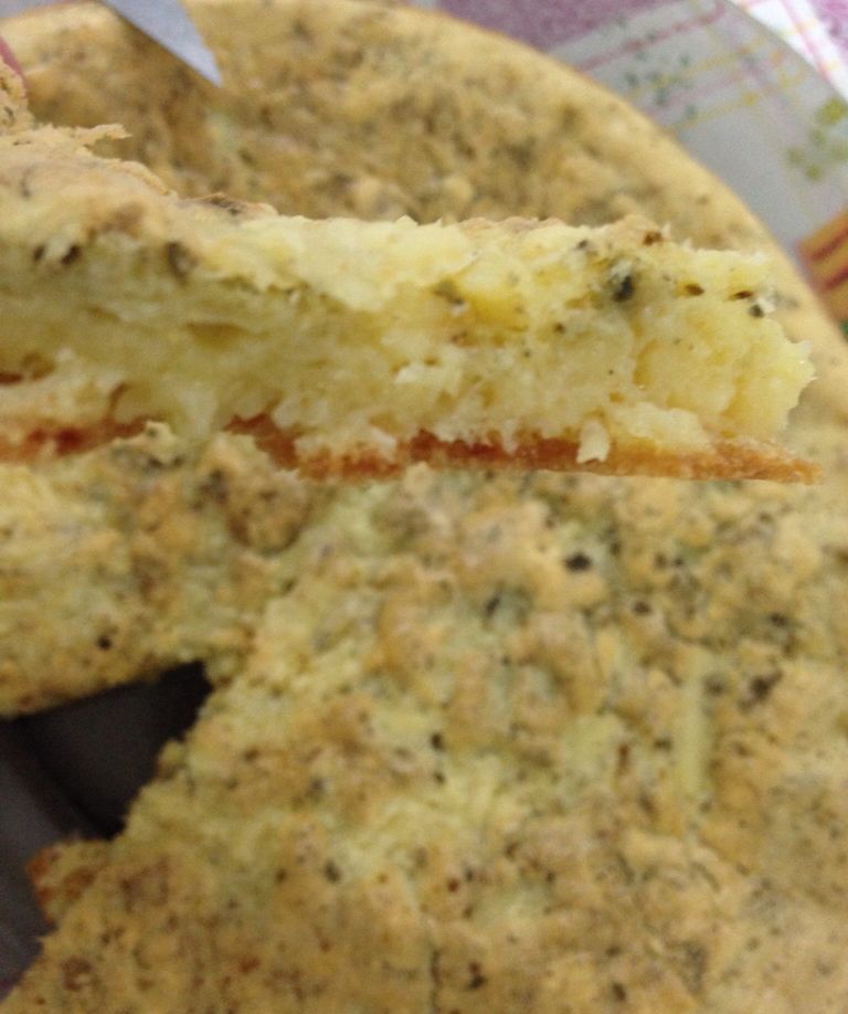 Quiche de tapioca com alho e queijo