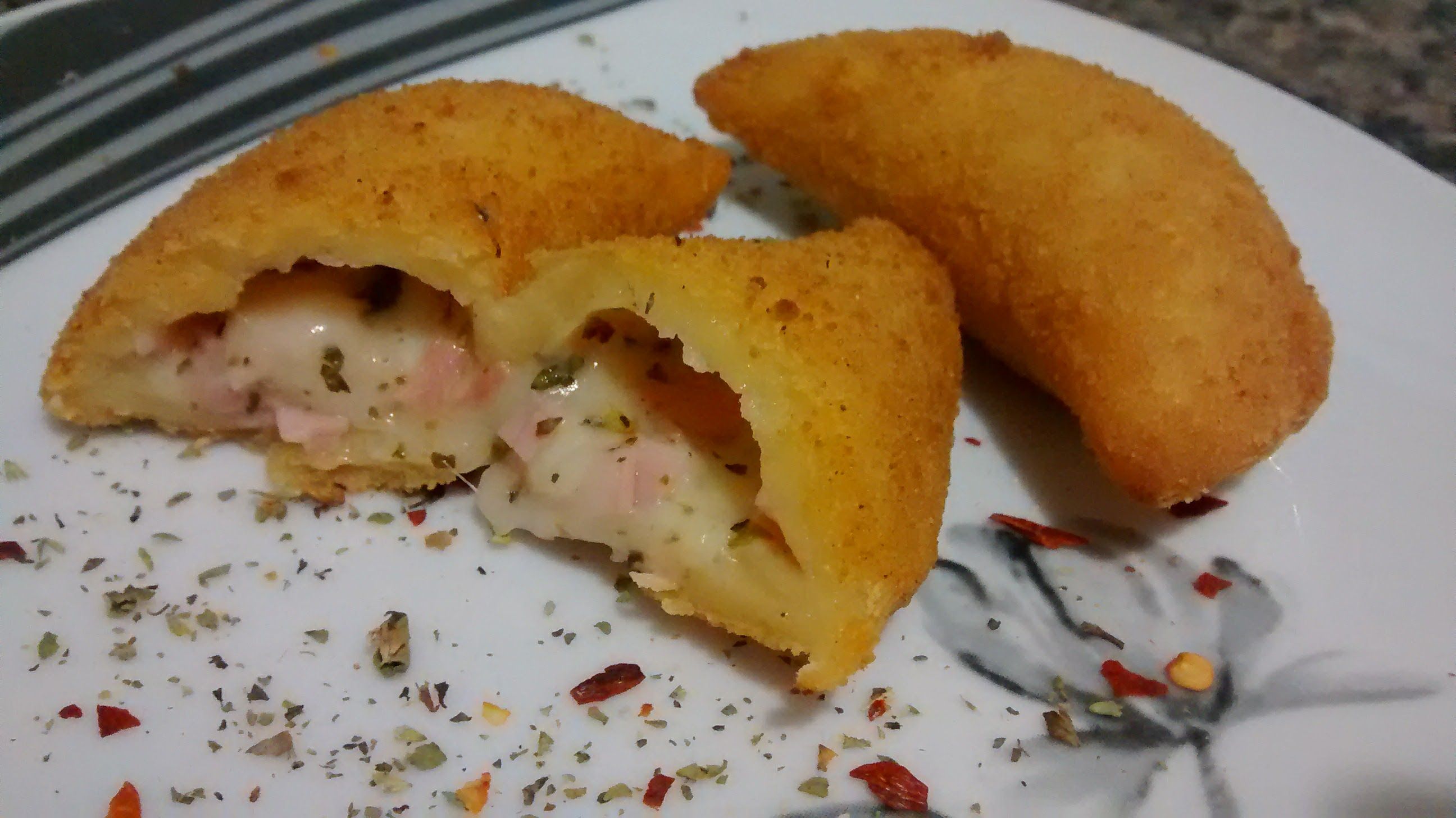 Risoles de presunto e queijo