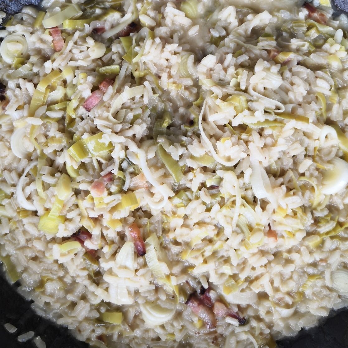 Risoto de alho-poró com calabresa e bacon