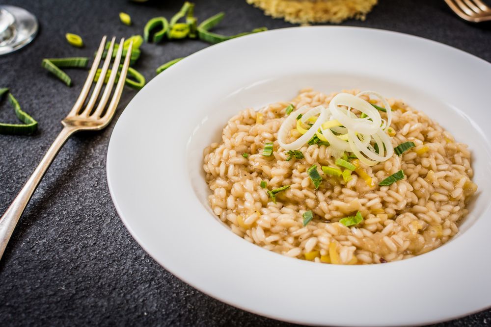 Risoto de alho-poró com filé mignon ao creme de queijo