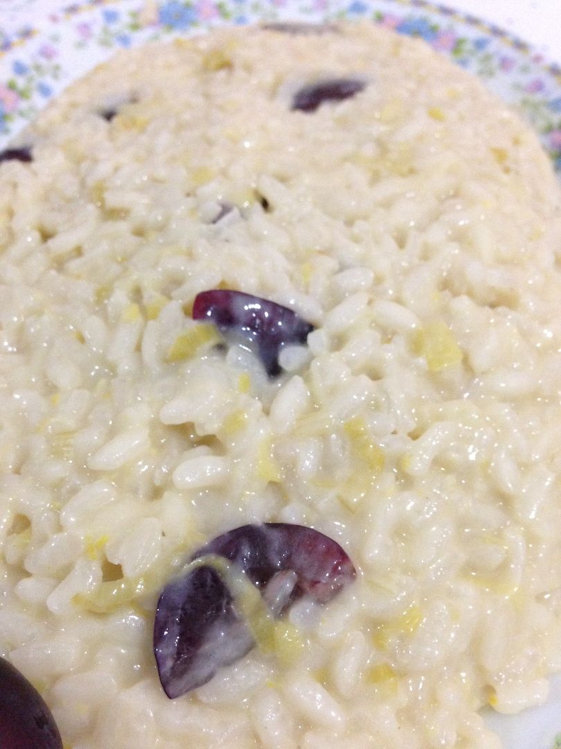 Risoto de limão siciliano com uvas