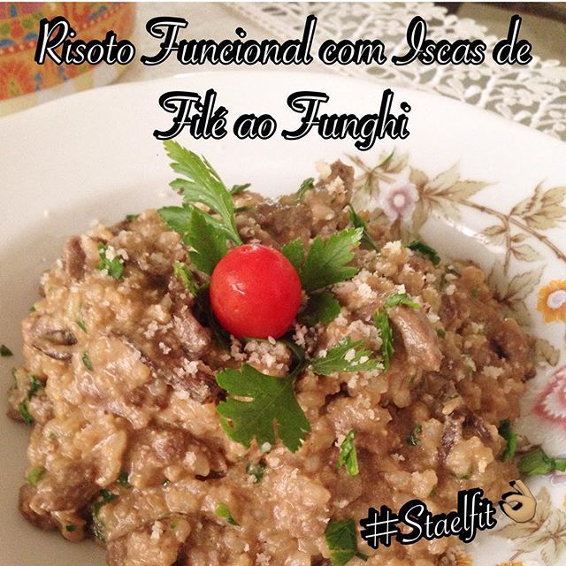 Risoto funcional com iscas de filé ao funghi