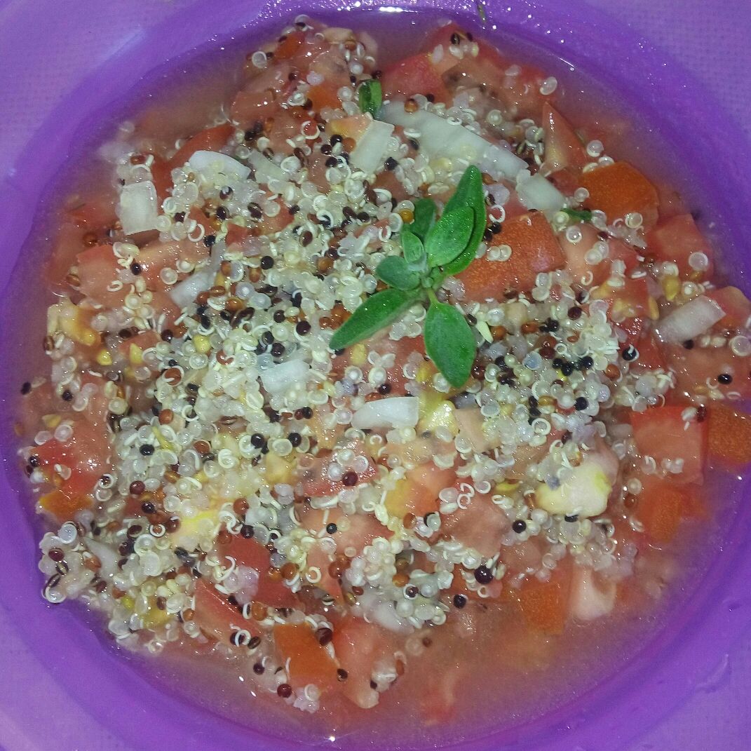 Salada com quinoa