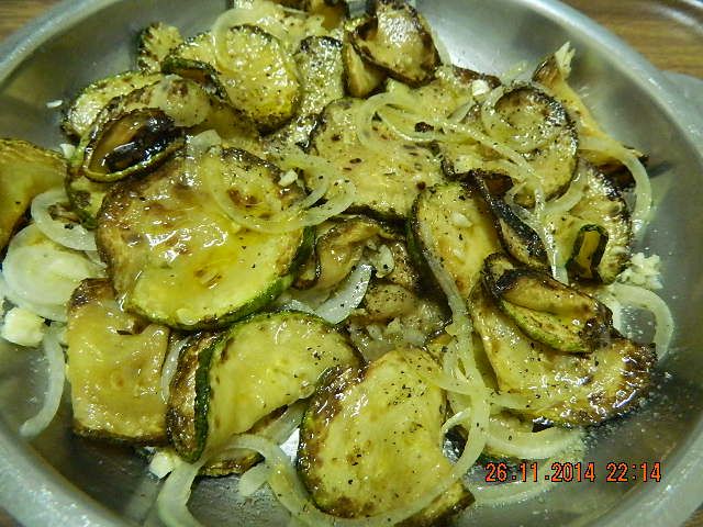 Salada de abobrinha frita