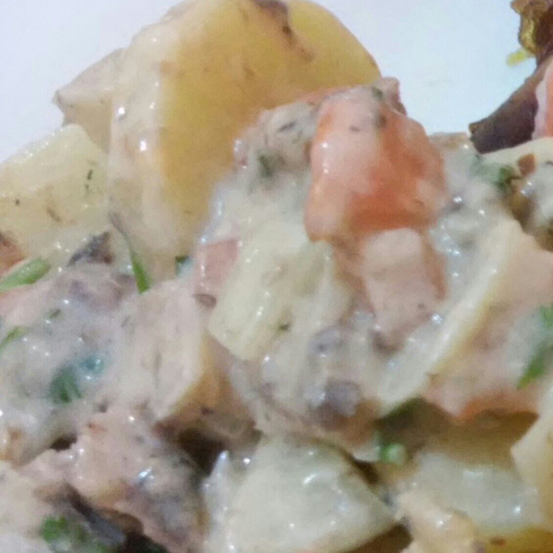 Salada de batata com sardinha em lata