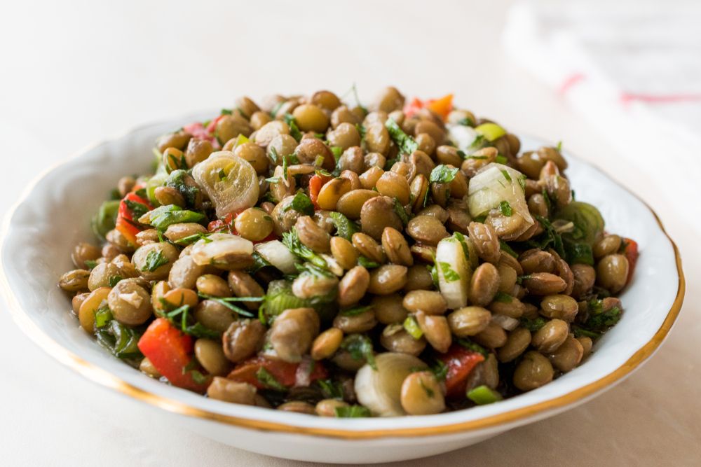 Salada de lentilha com bacalhau