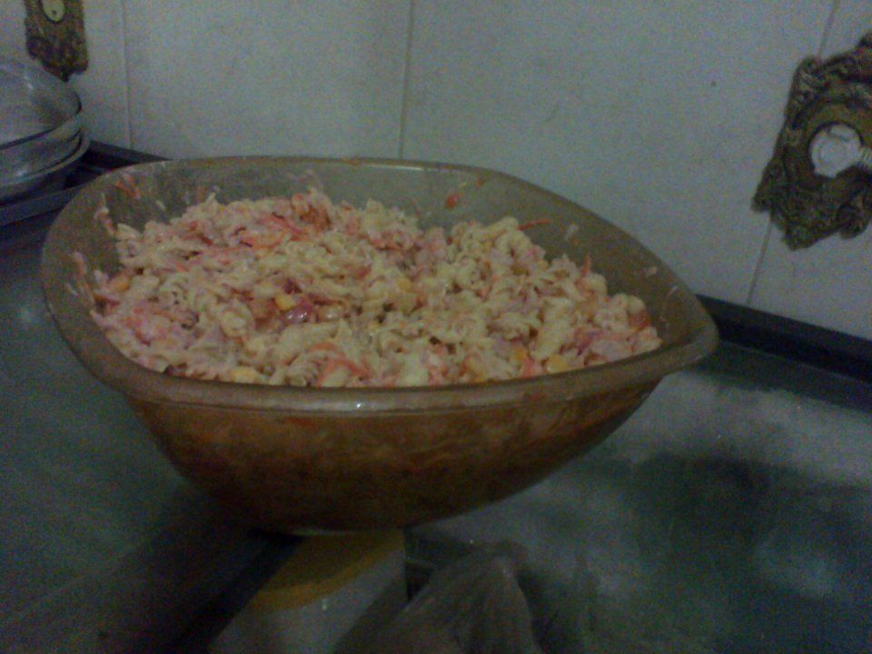 Salada de macarrão com presunto