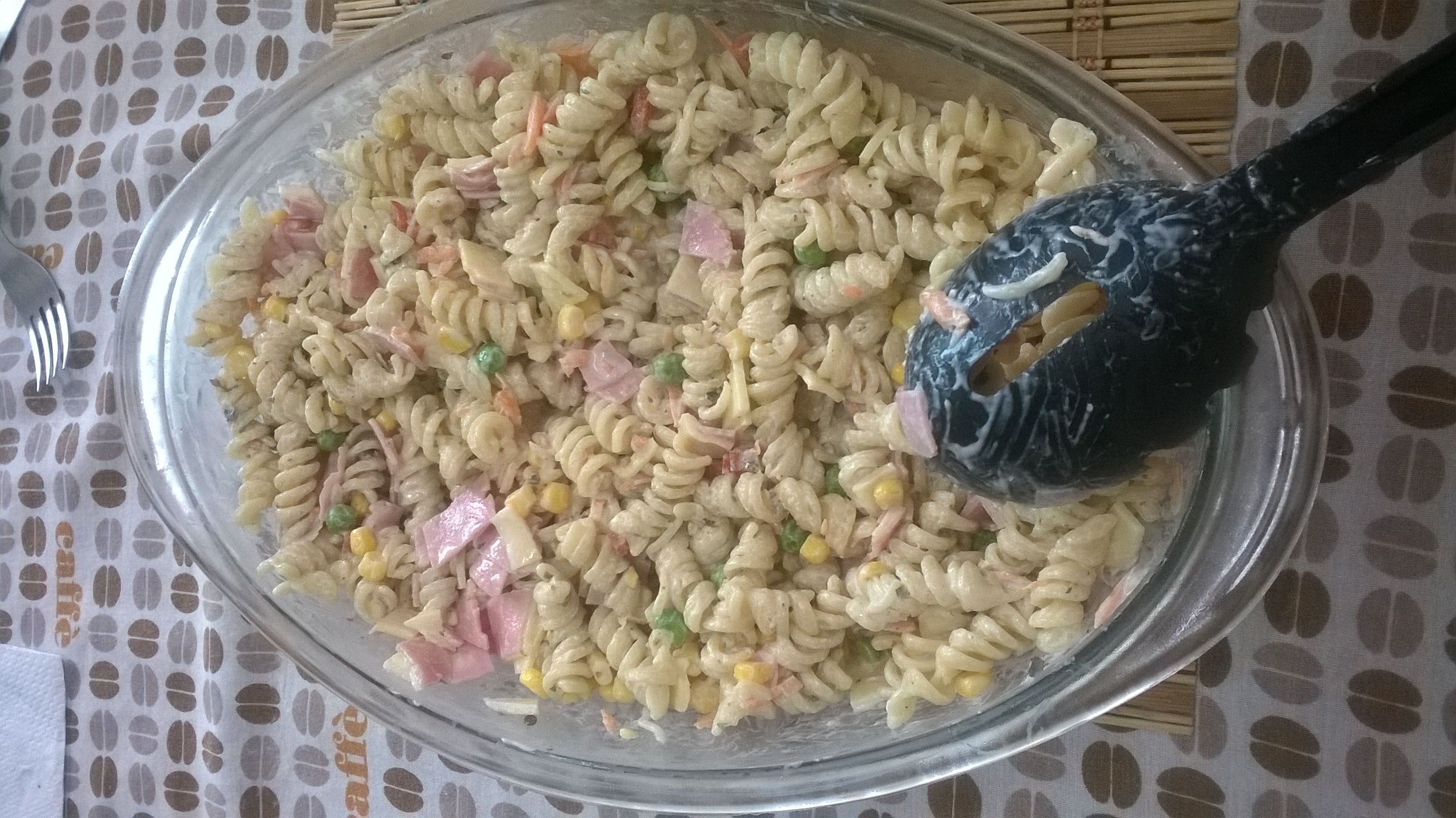 Salada de macarrão da Isabela