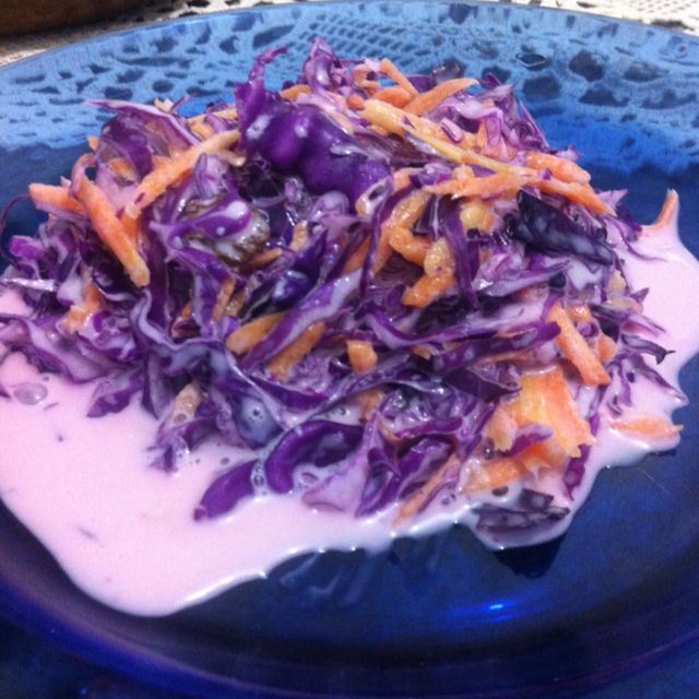 Salada de repolho roxo com maionese light