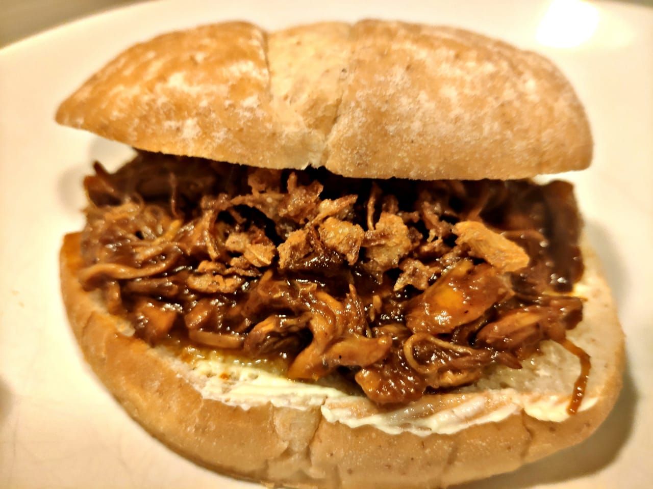 Sanduíche de porco agridoce (Pulled Pork)