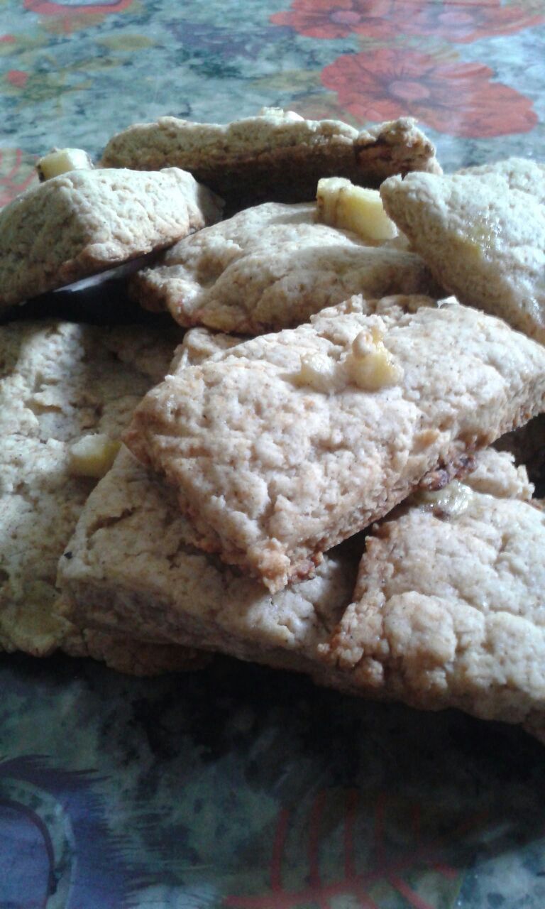 Scones de banana com canela