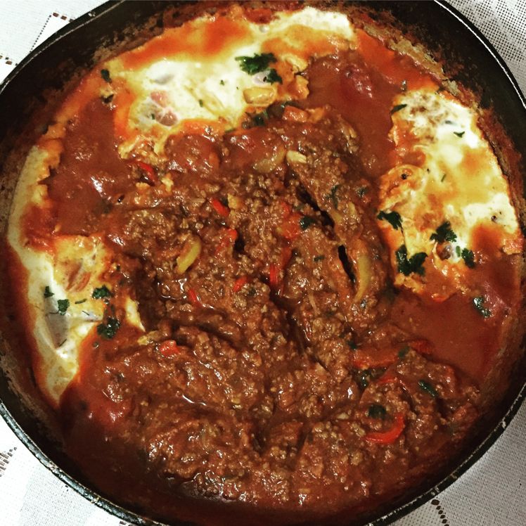 Shakshuka com carne moída