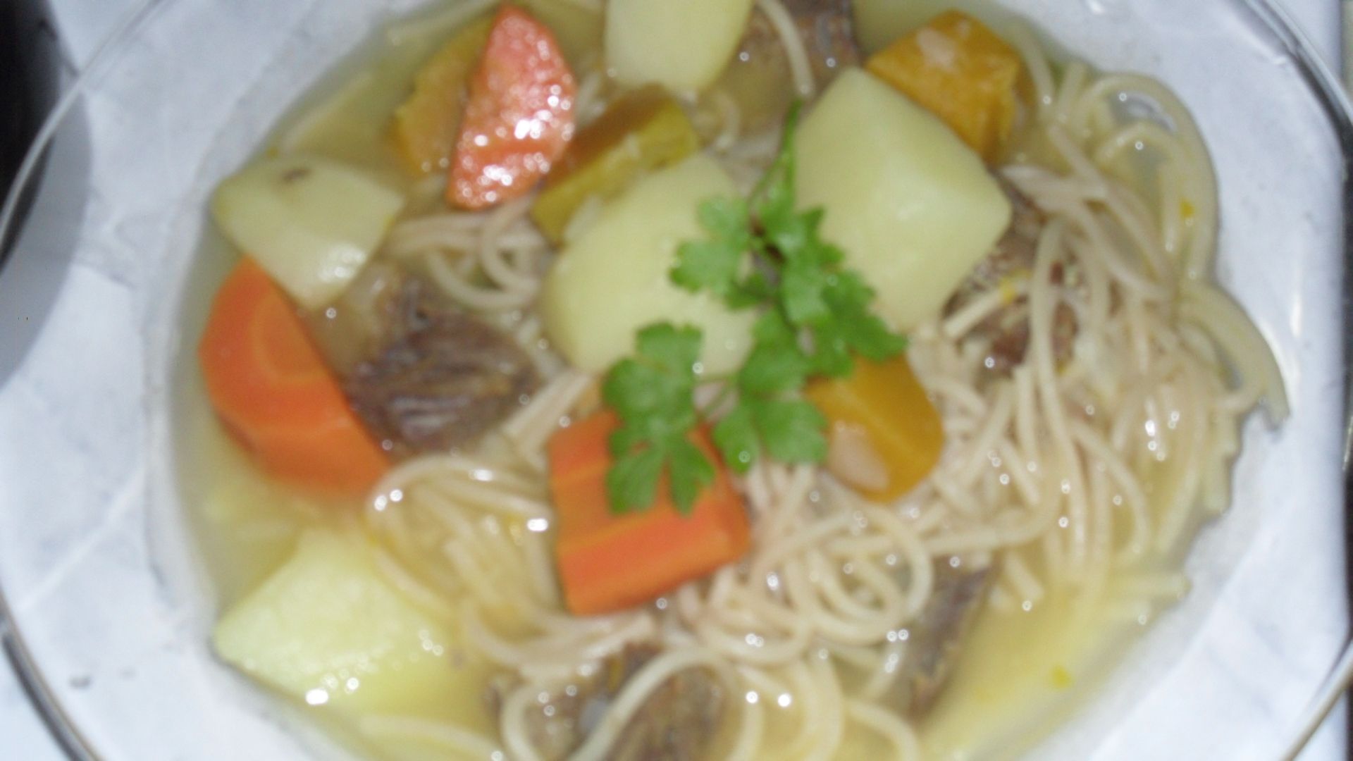 Sopa com carne seca da Elis