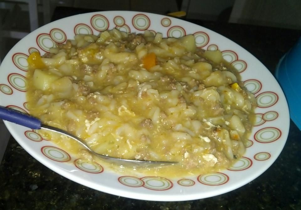 Sopa cremosa de carne moída