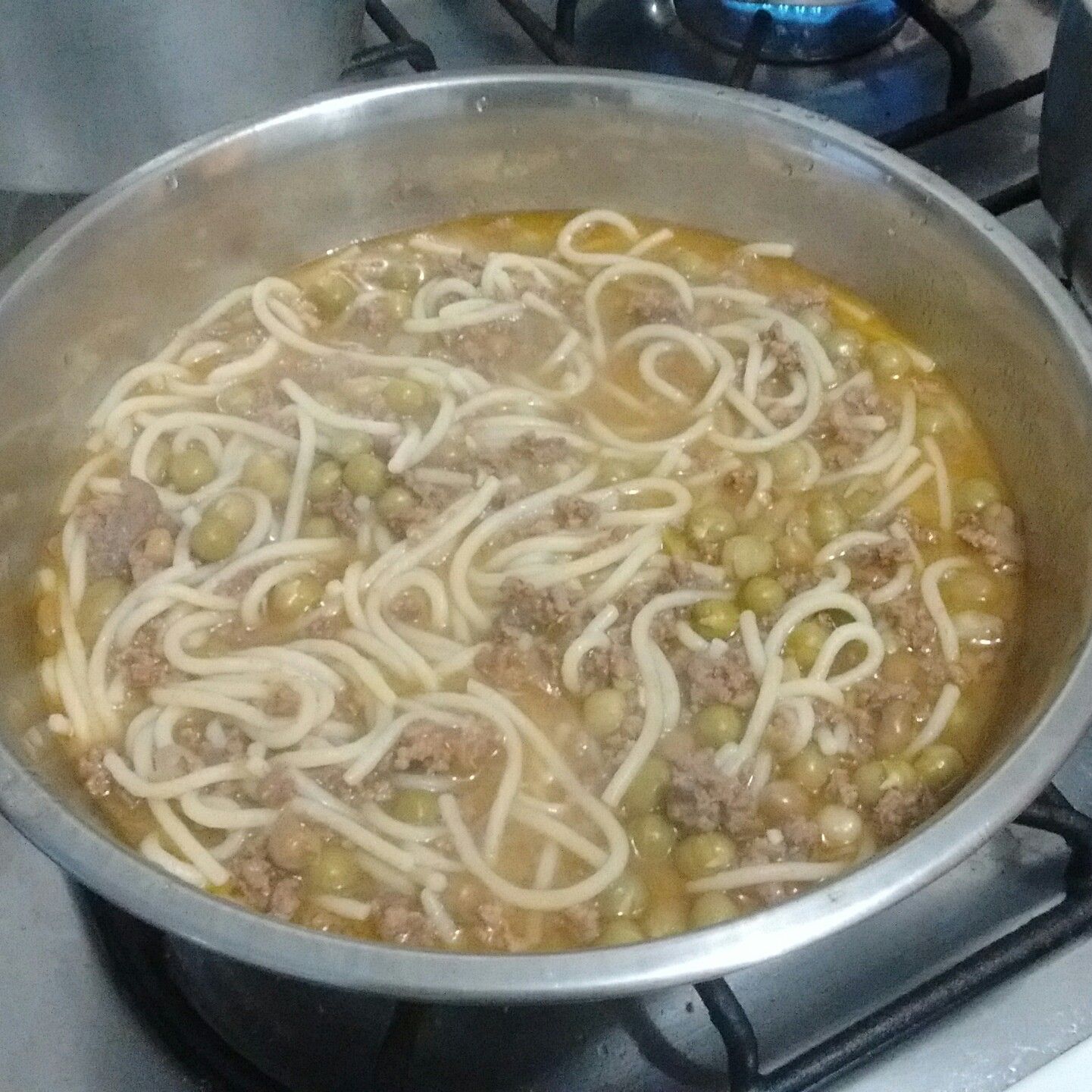 Sopa de carne moída com legumes