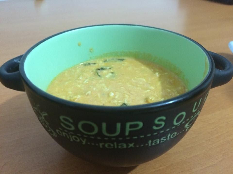 Sopa de frango com gengibre