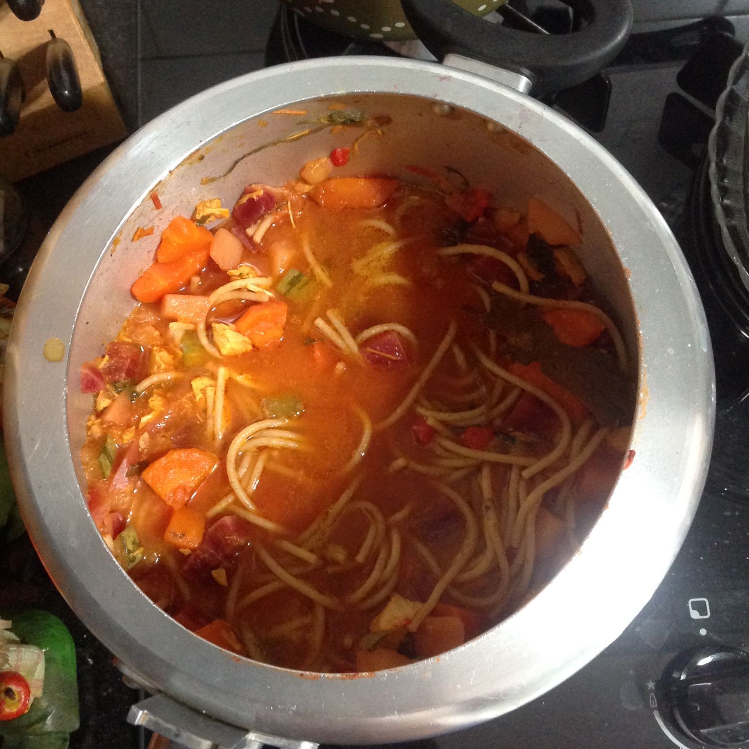 Sopa de Legumes com Frango e Macarrão