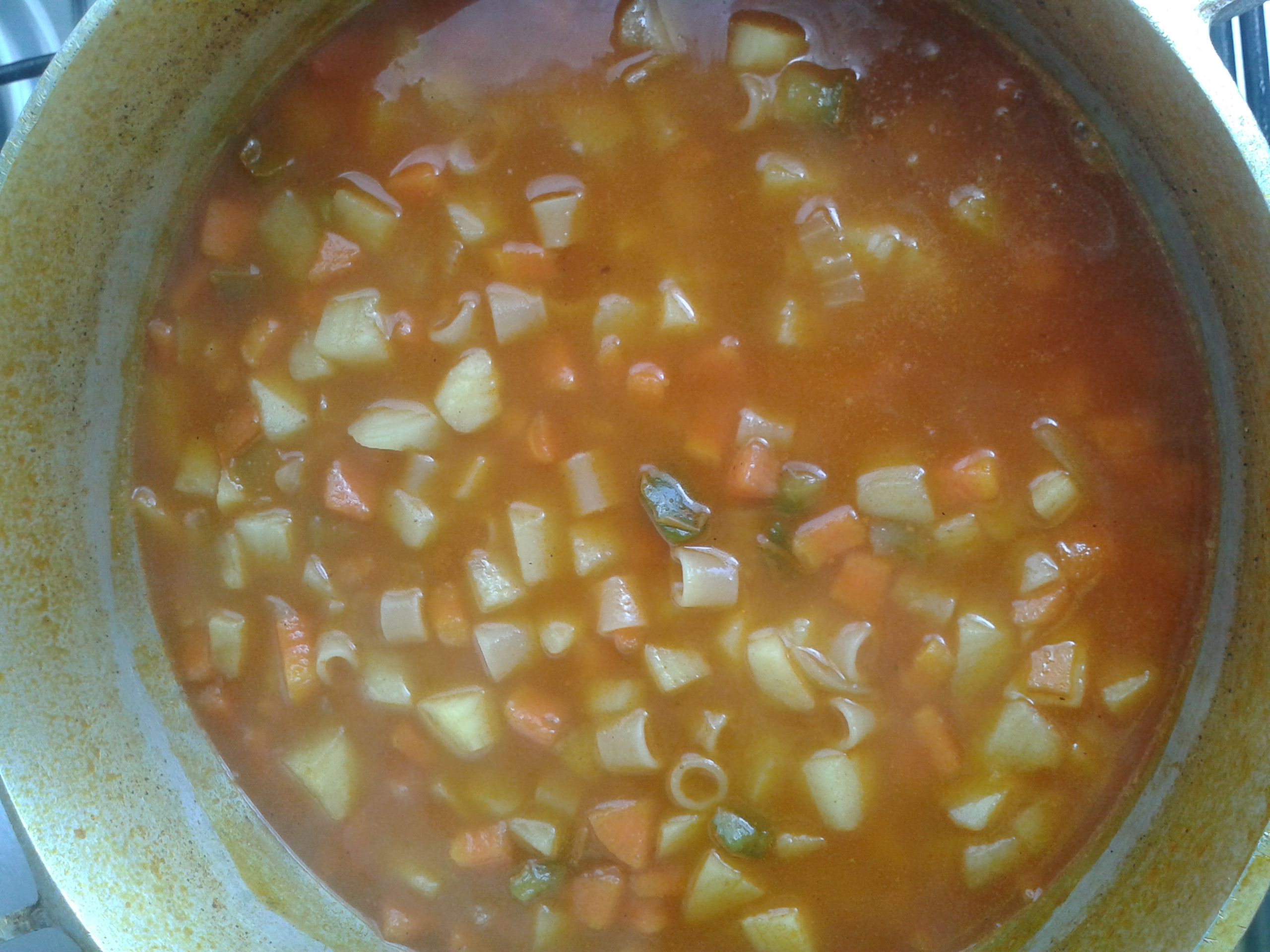 Sopa econômica de legumes