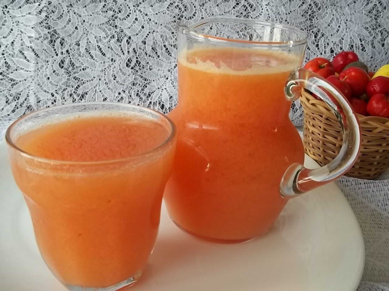 Suco de caju e acerola