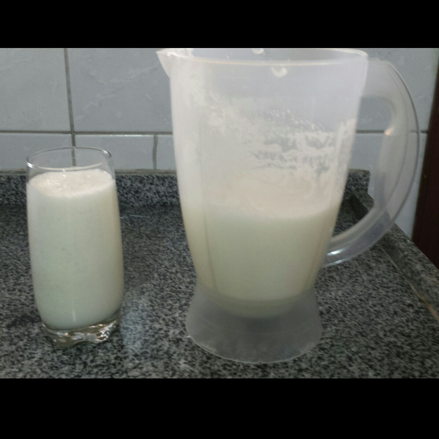 Suco de melão com leite