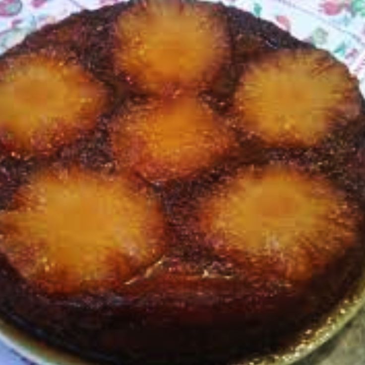 Torta de abacaxi caramelizado