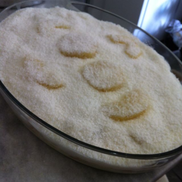 Torta de abacaxi e biscoito champagne da Tiada