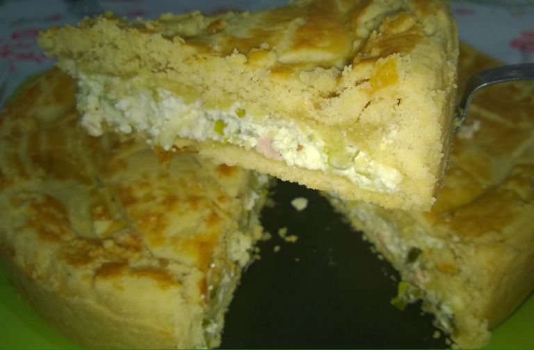 Torta de alho poró com ricota