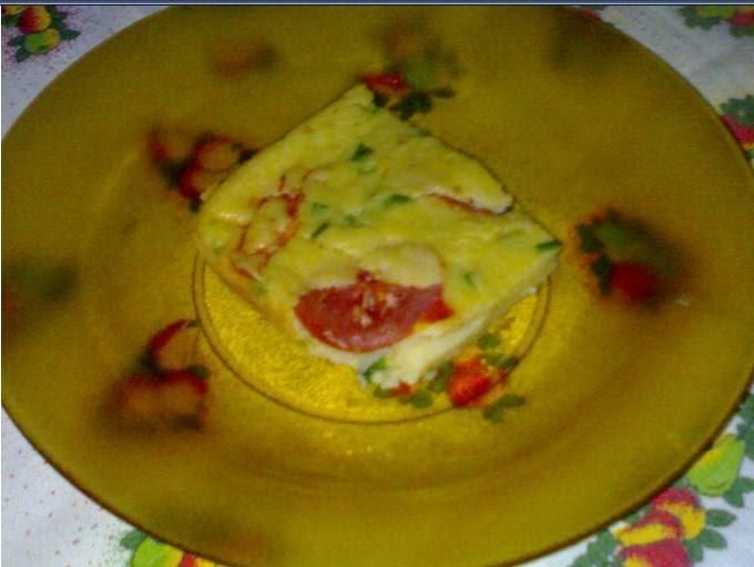 Torta de arroz com recheio de tomate