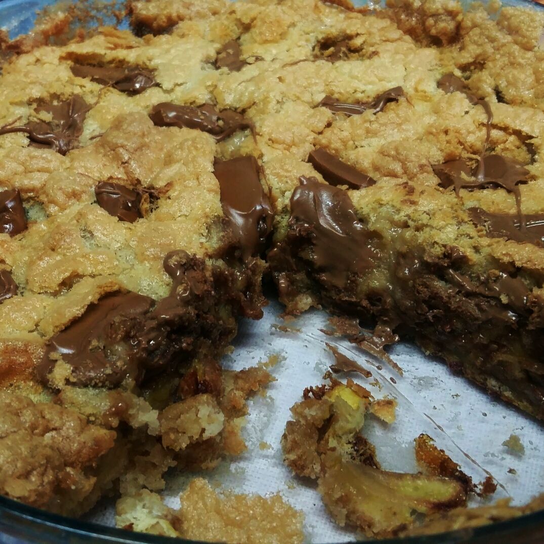 Torta de banana com barra de chocolate