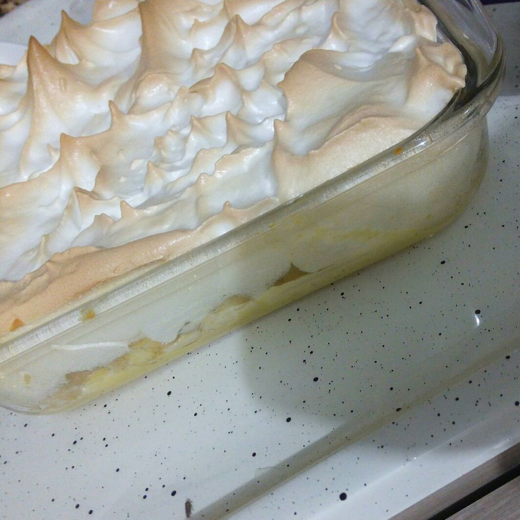 Torta de banana com merengue prática