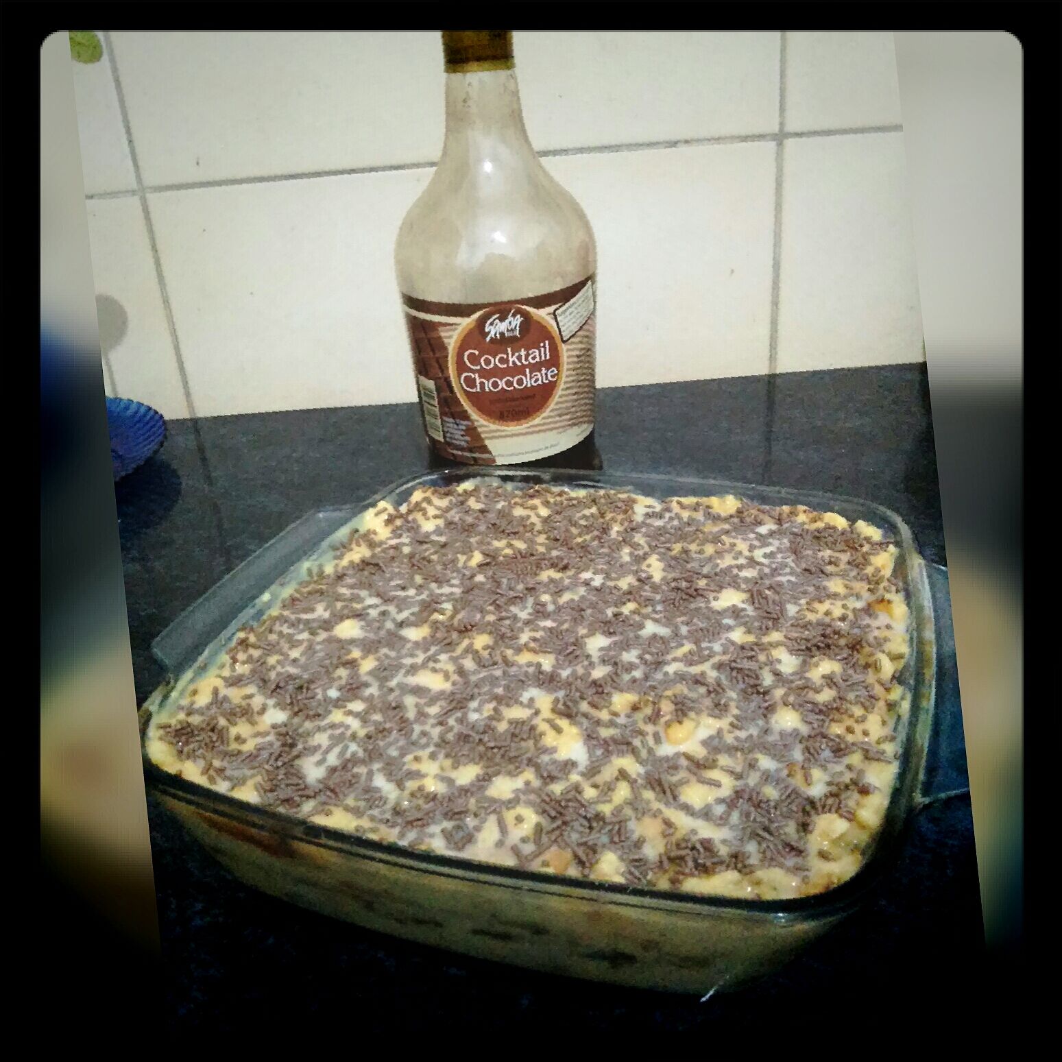 Torta de bolachas com licor de chocolate e pudim de caixinha (sem nata e ovos)