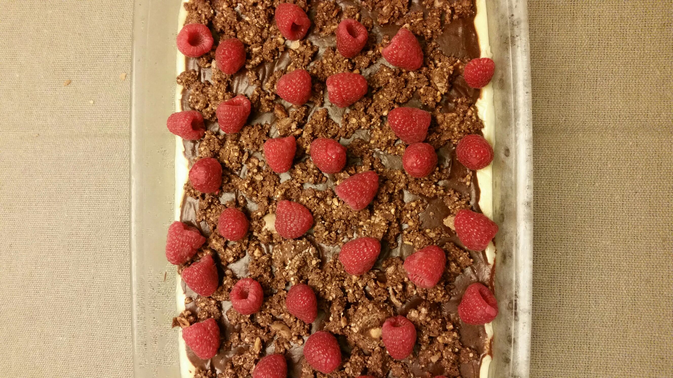 Torta de ferrero rocher com morango