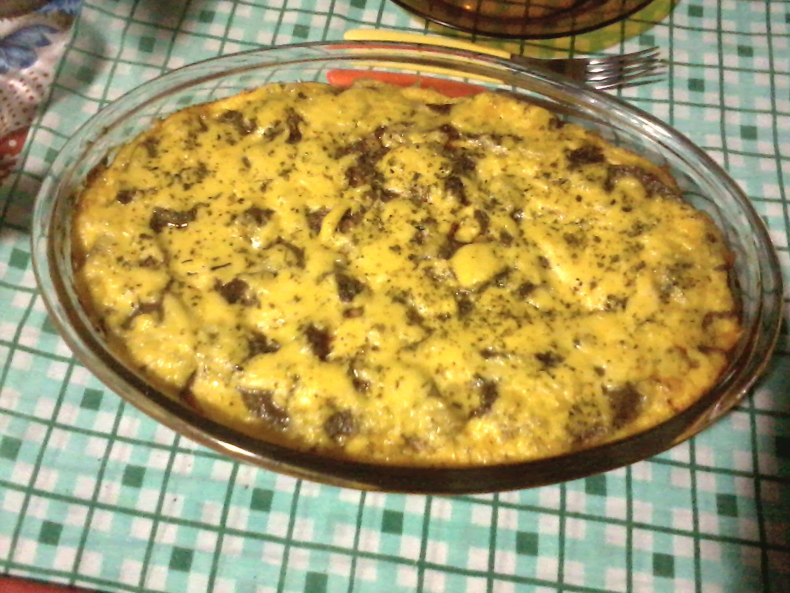 Torta de frango com carne e queijo