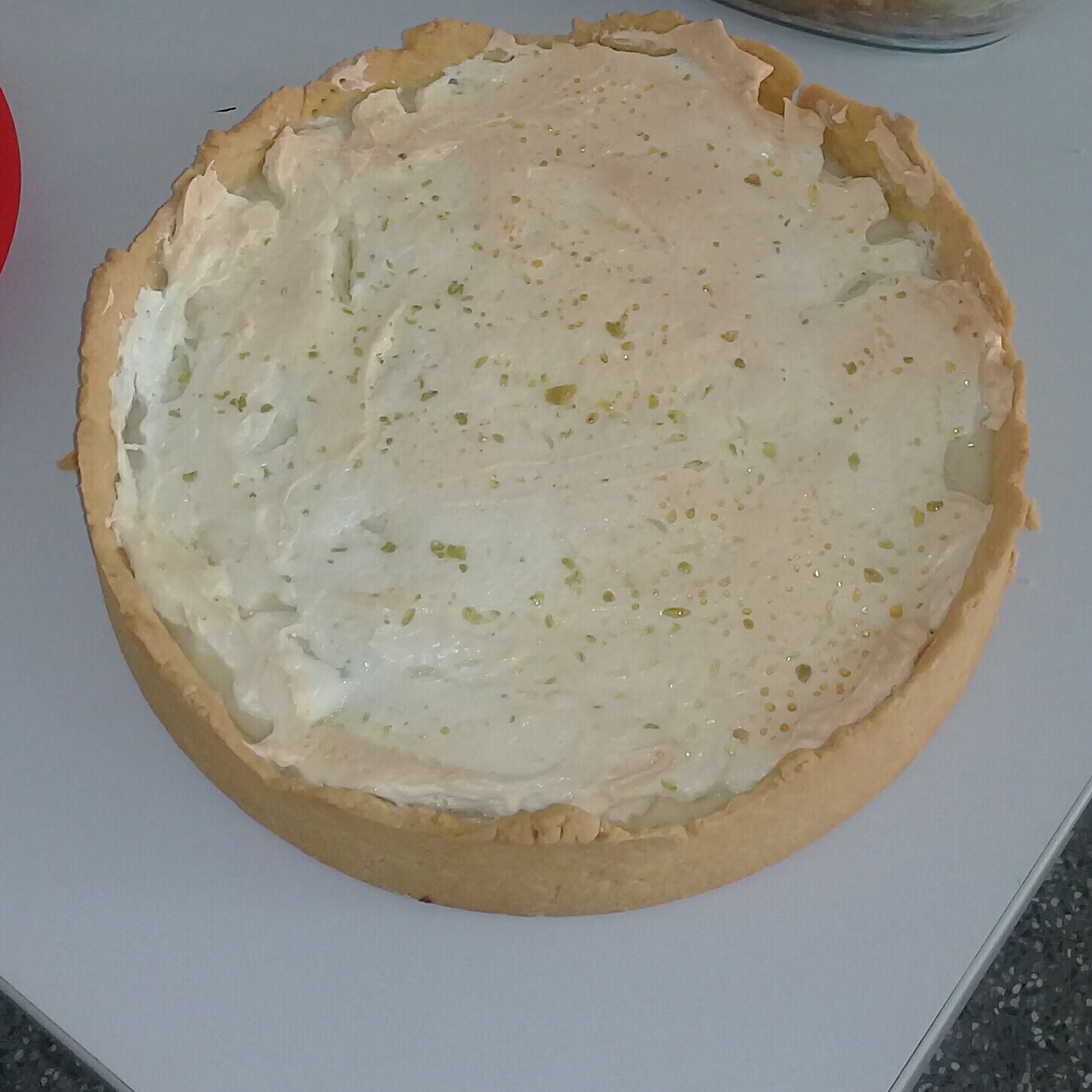 Torta de limão fácil e deliciosa com merengue