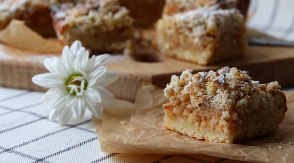 TORTA DE MAÇÃ – QUENTE E FRIA