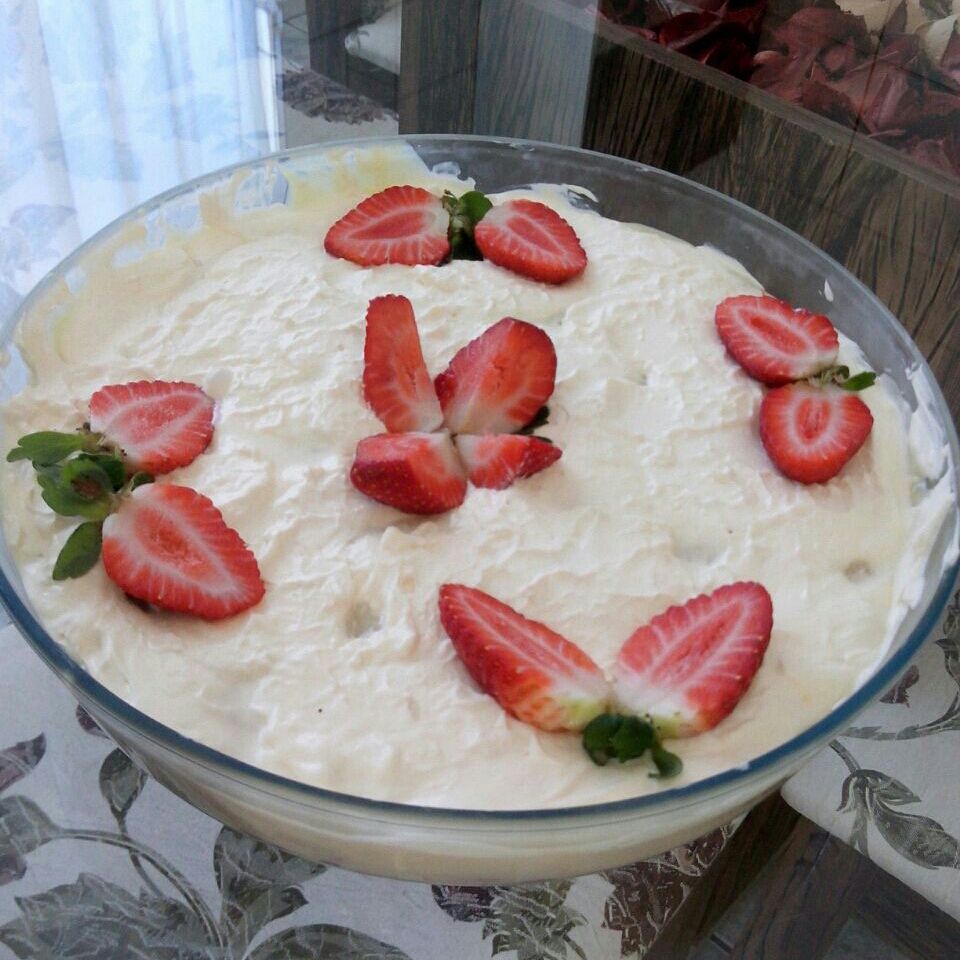 Torta de morango com brigadeiro branco (fácil)