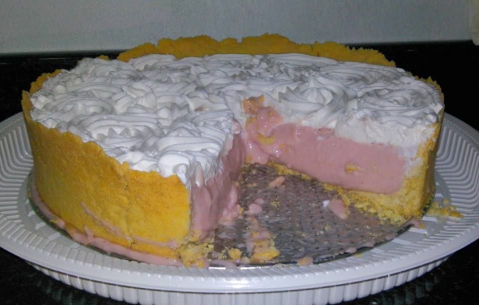 Torta de morango com chantilly