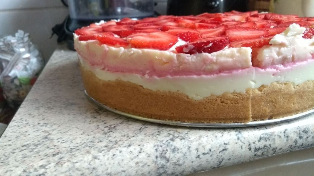 Torta de morango (com creme de morango)