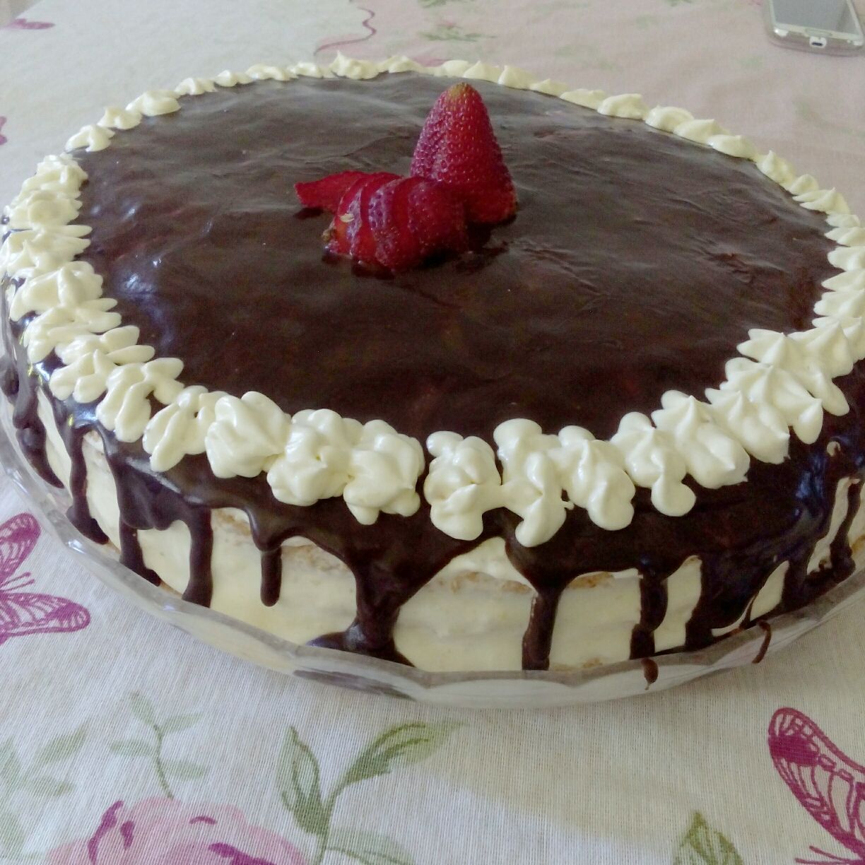 Torta de morango e chocolate branco