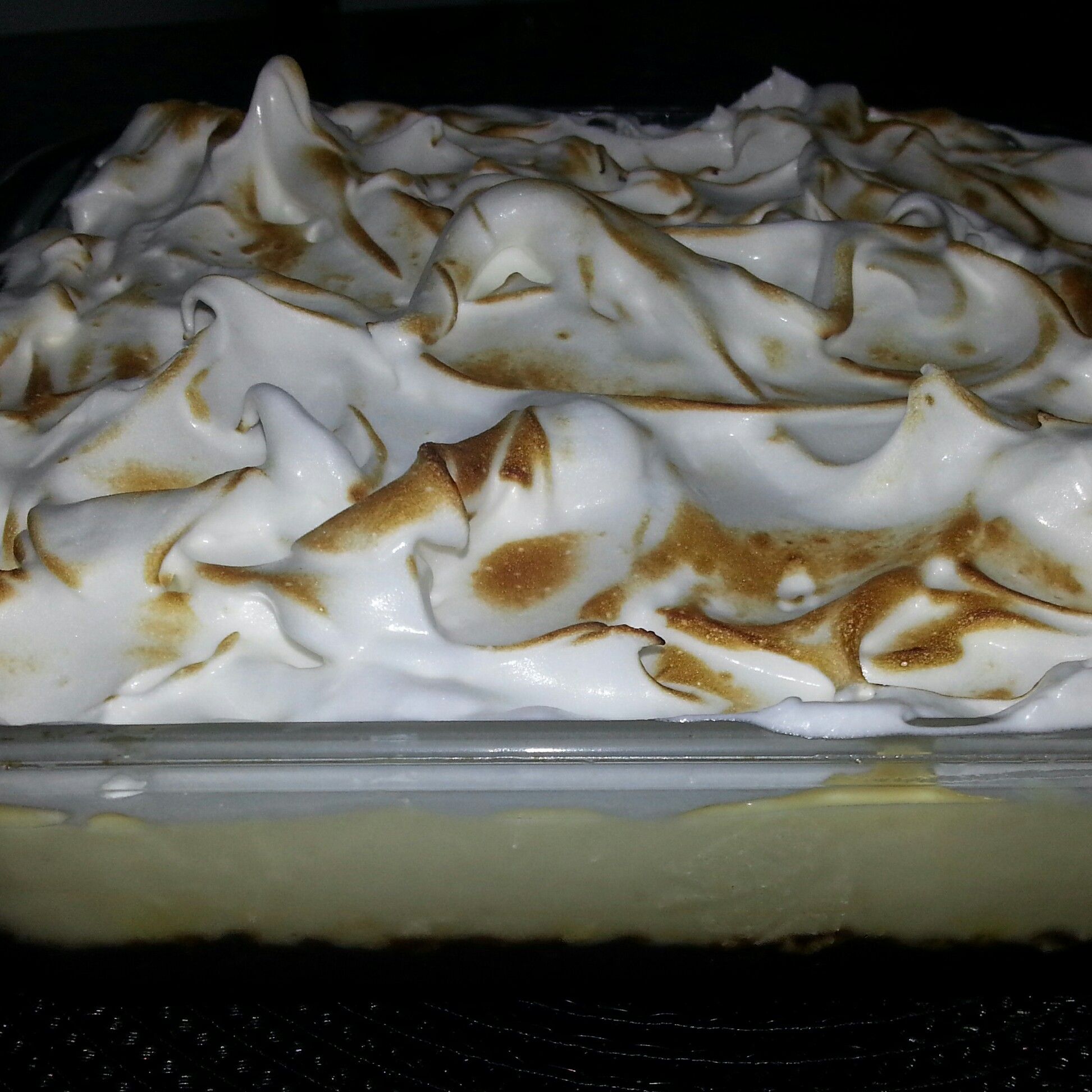 Torta gelada de maracujá, com cookies e merengue – Calazans