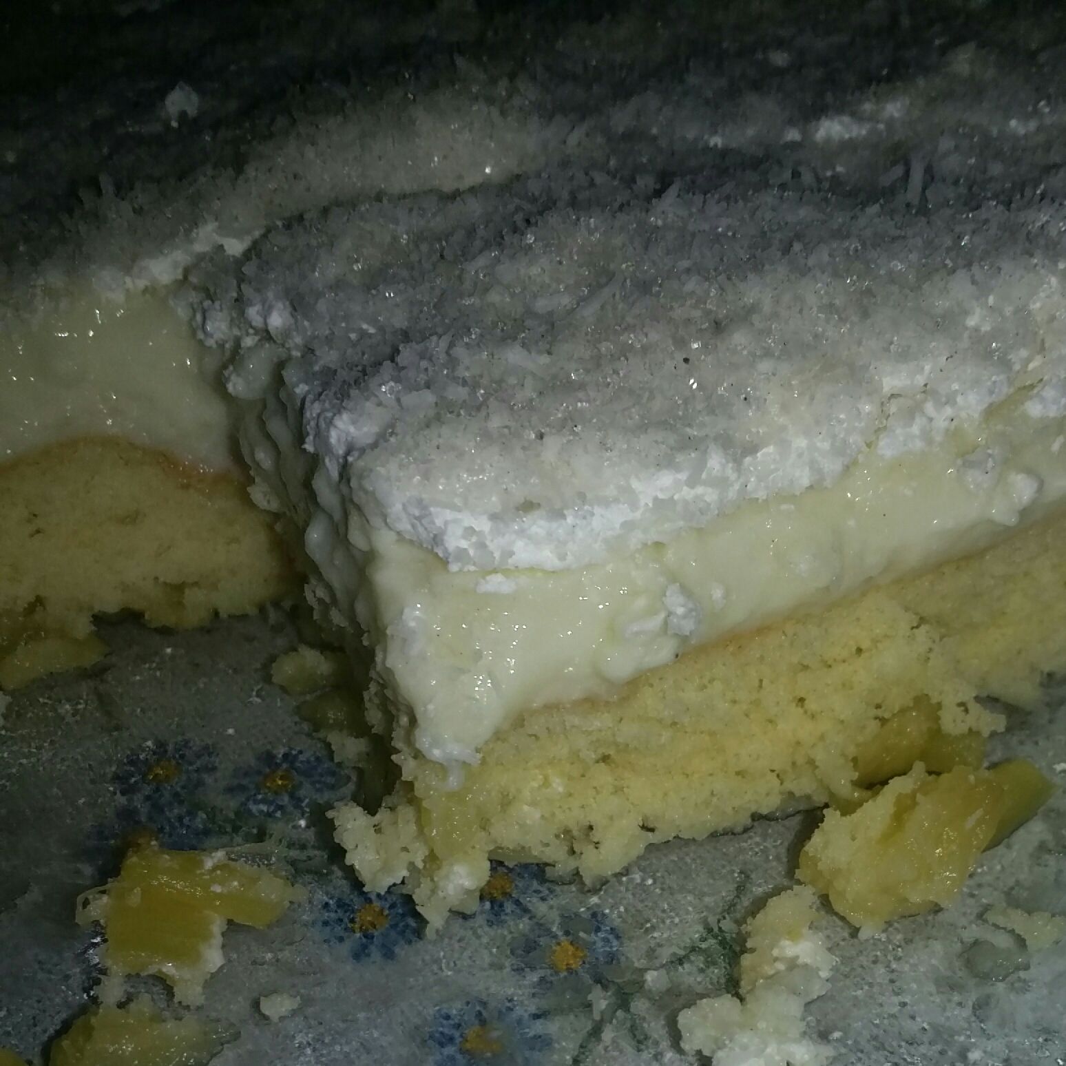 Torta pão de ló de abacaxi