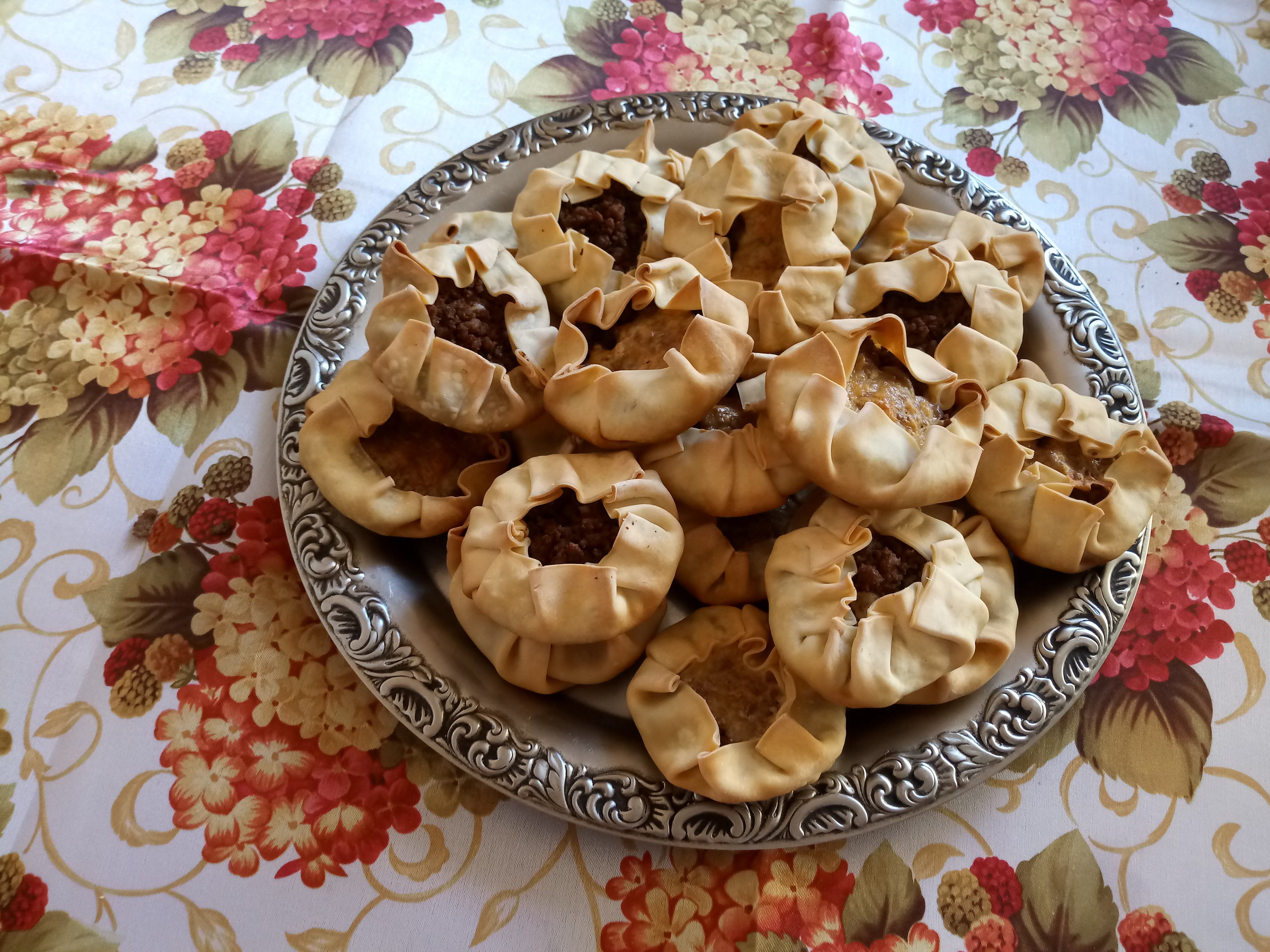 Trouxinhas de carne moída (com massa de pastel)