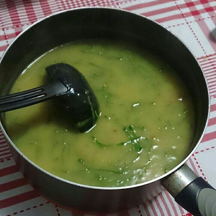 Tubérculos na floresta (sopa de batatas)