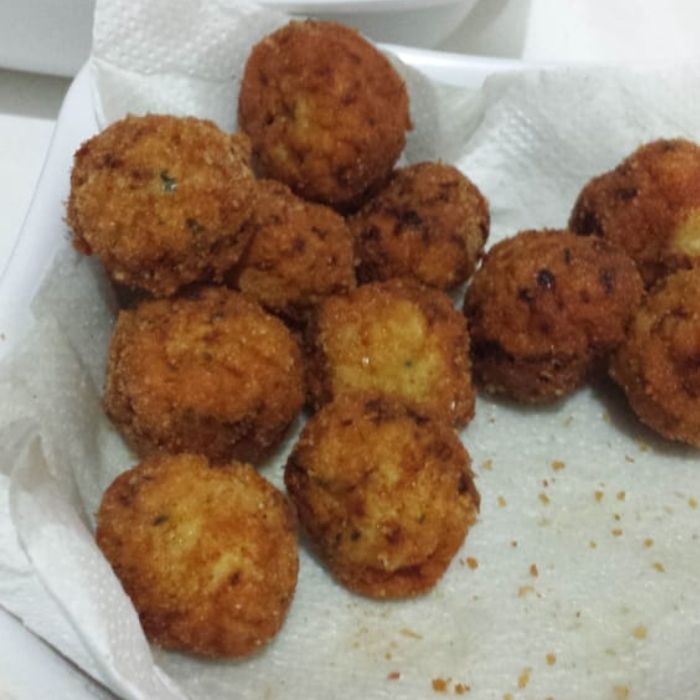 Almôndegas de frango ou nuggets