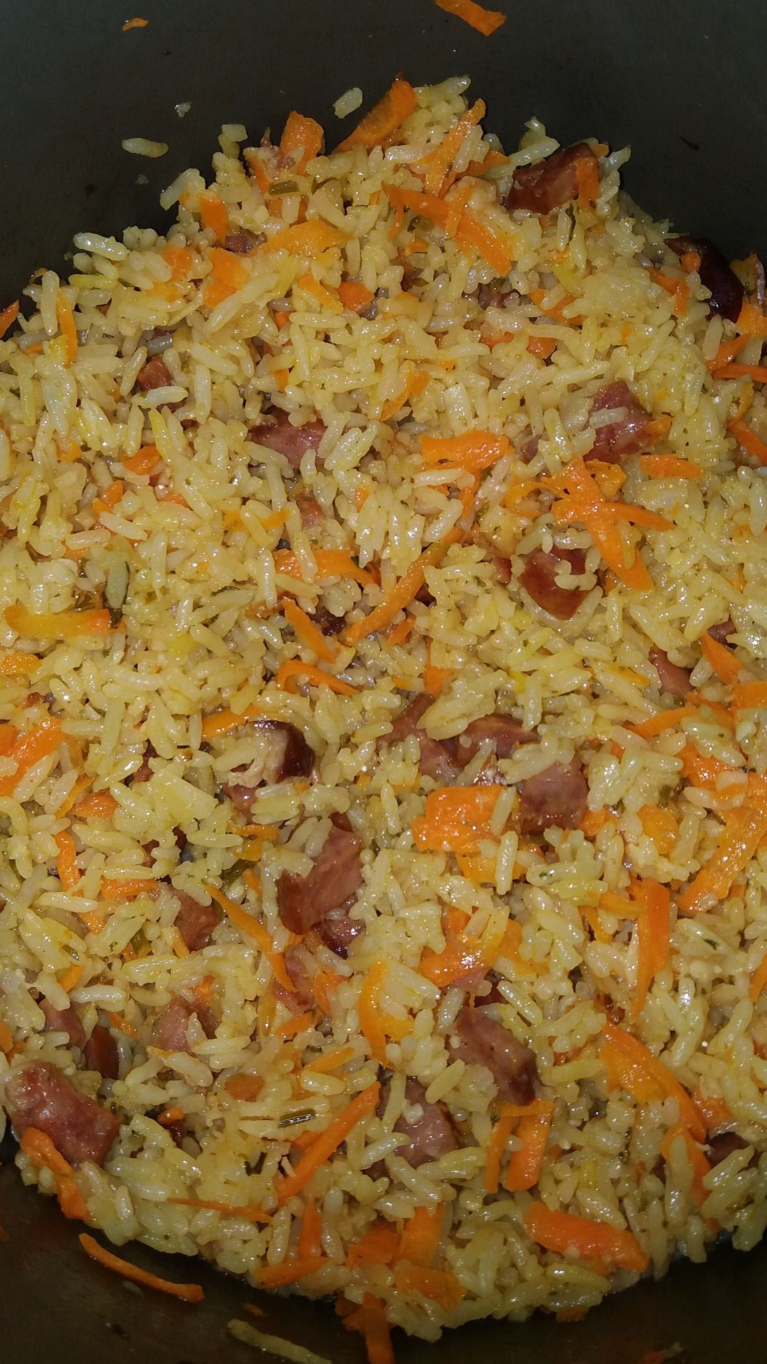 Arroz recheado na panela de pressão