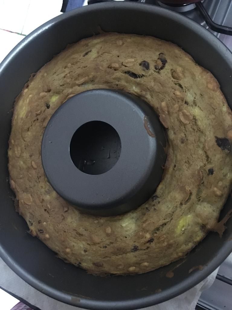 Bolo de banana com amendoim