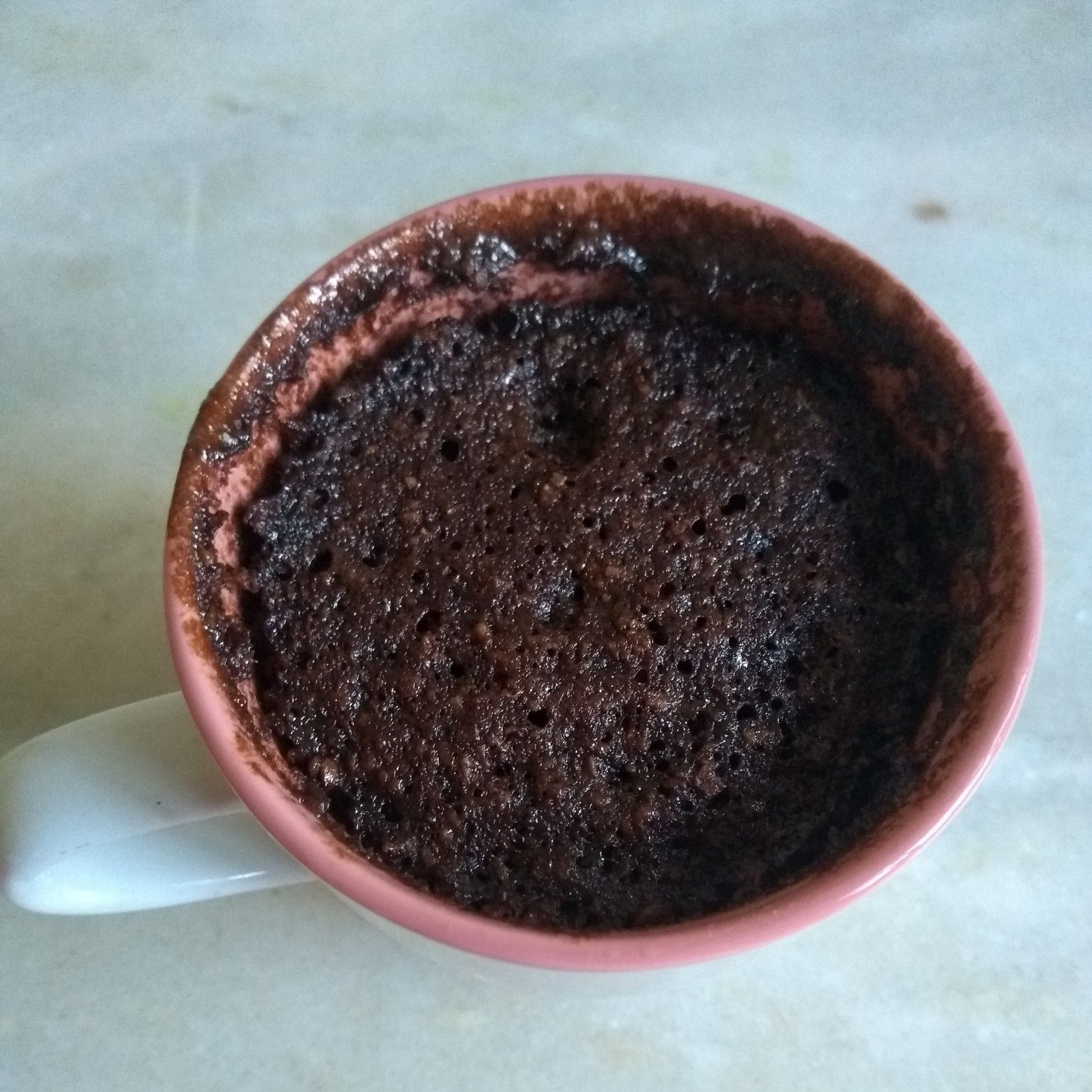 Bolo de caneca de chocolate sem lactose